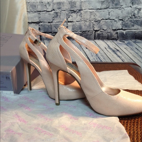 Blush Pink Jennifer Lopez Heels Size 8 Med. - Picture 4 of 8